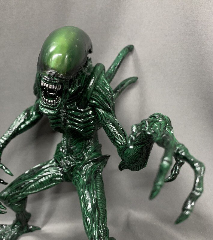 FuRyu AVP एलियन रियल फिगर - प्रीमियम वेर- एलियन (रंग)