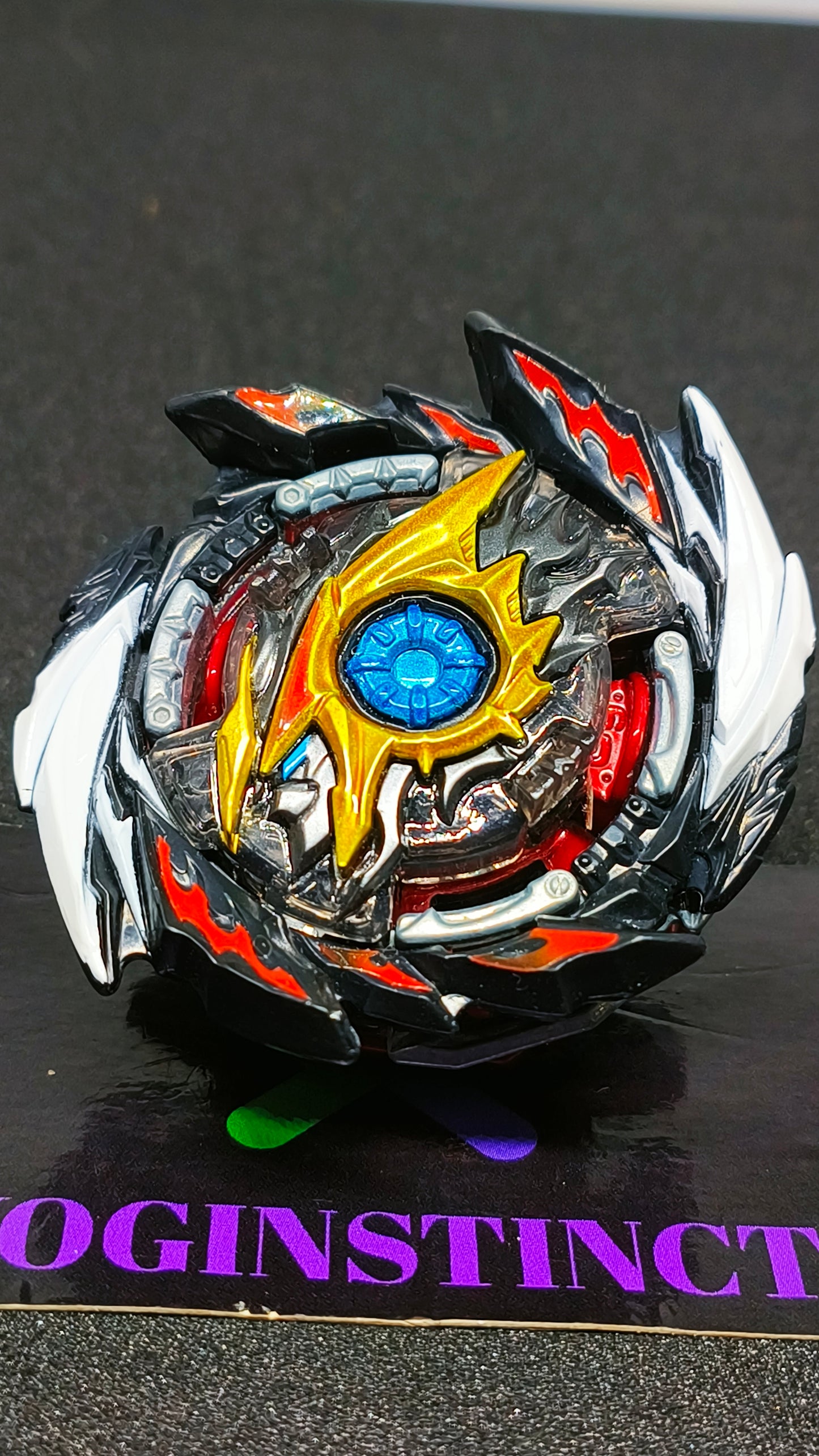 सुपर हाइपरियन गीगा मेटल आयाम 4ए