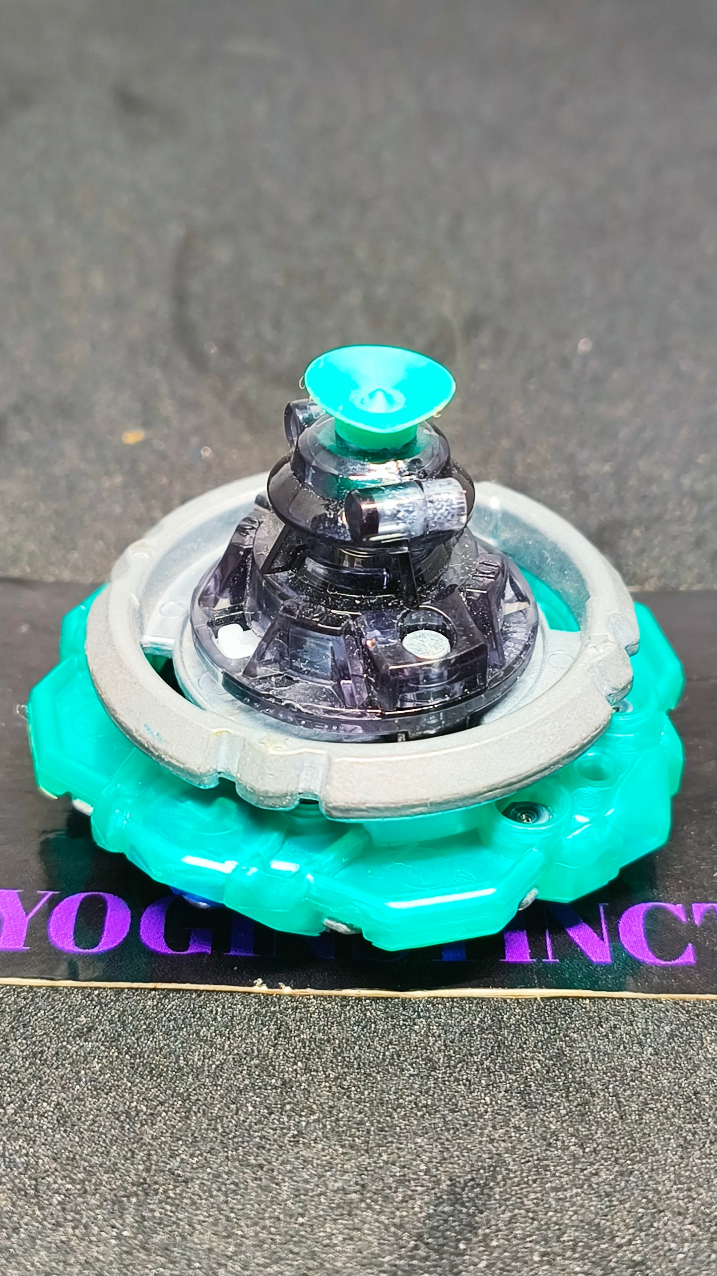 ओर्ब एगिस बाहरी क्वेस्ट (डी) 4 सितारा बाहरी