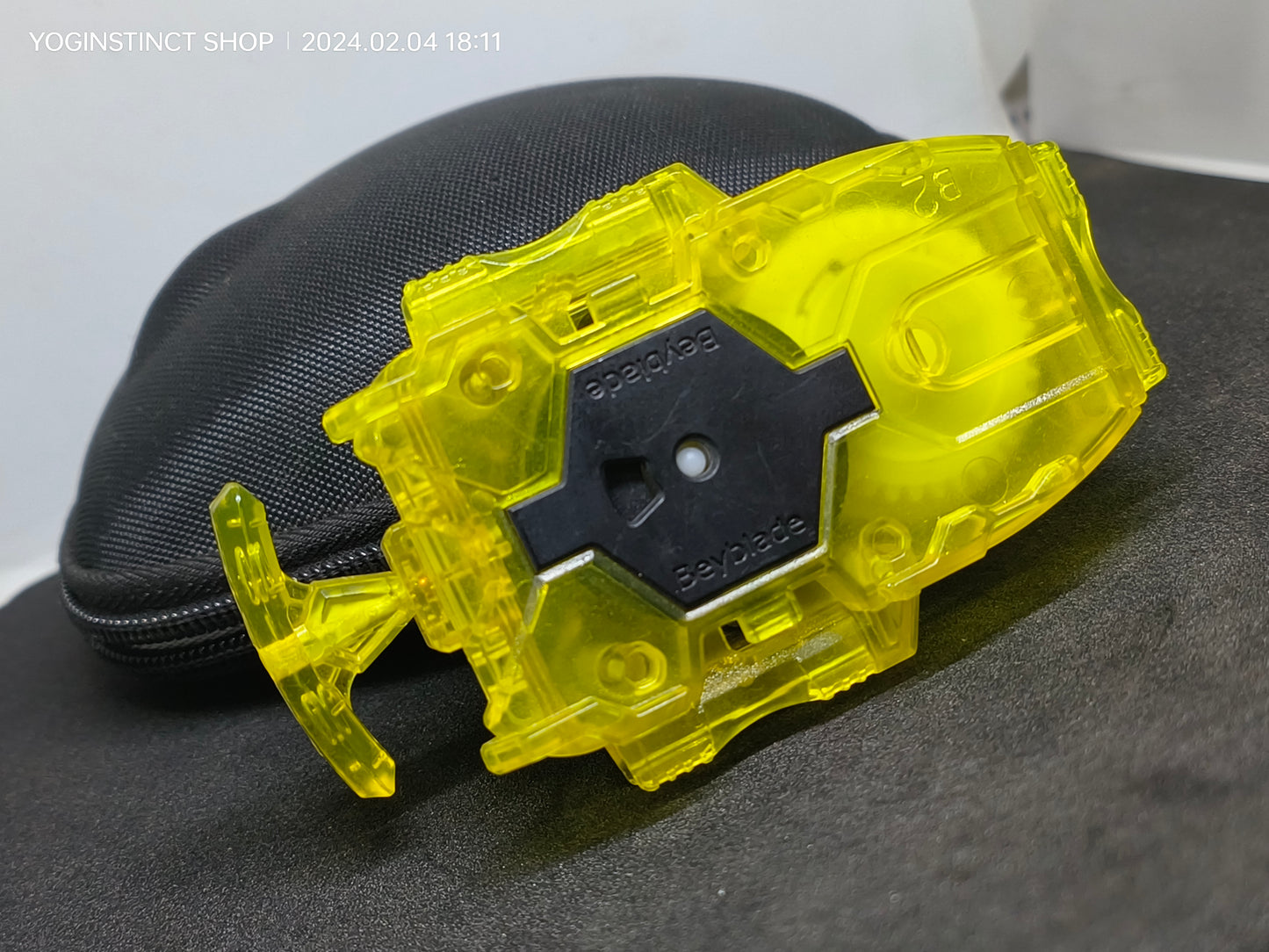 The B-23 BeyLauncher (Translucent Yellow) Right Spin