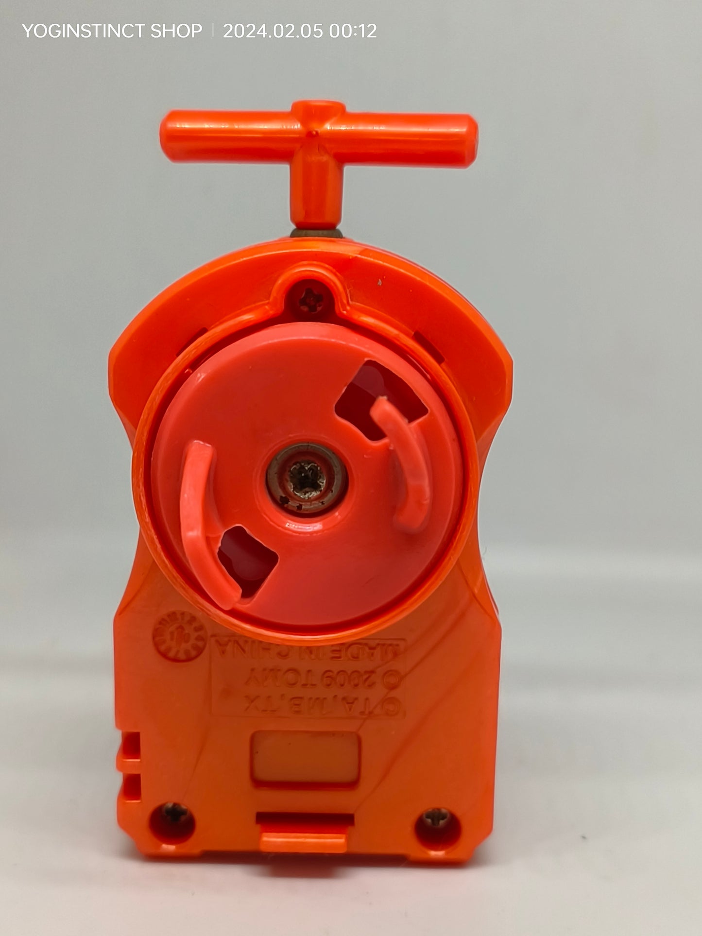 BB-17 BeyLauncher (Metal Saga) Orange Right spin