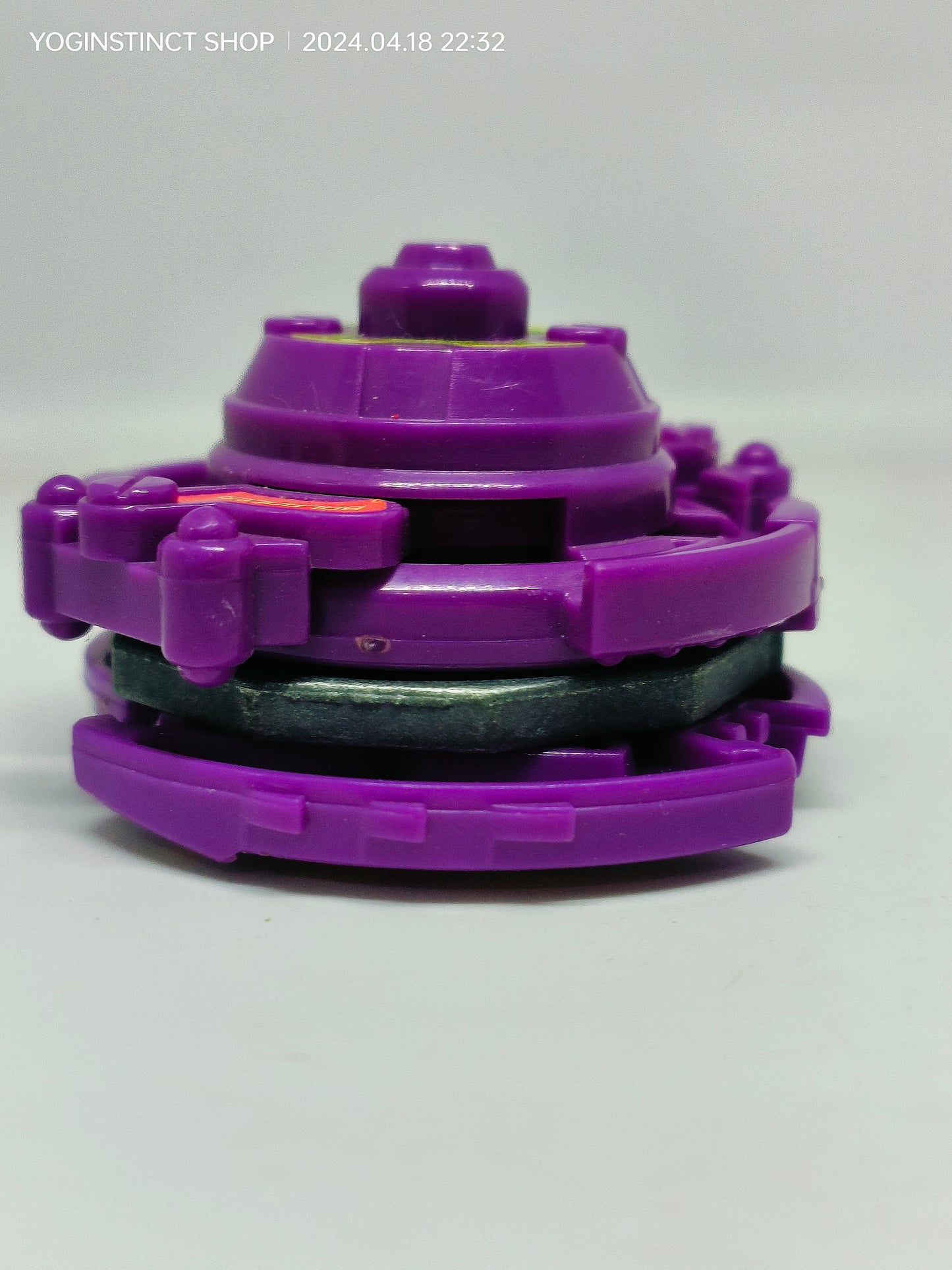 A-36 Wyborg (C) - Takaratomy Beyblade: Shoot