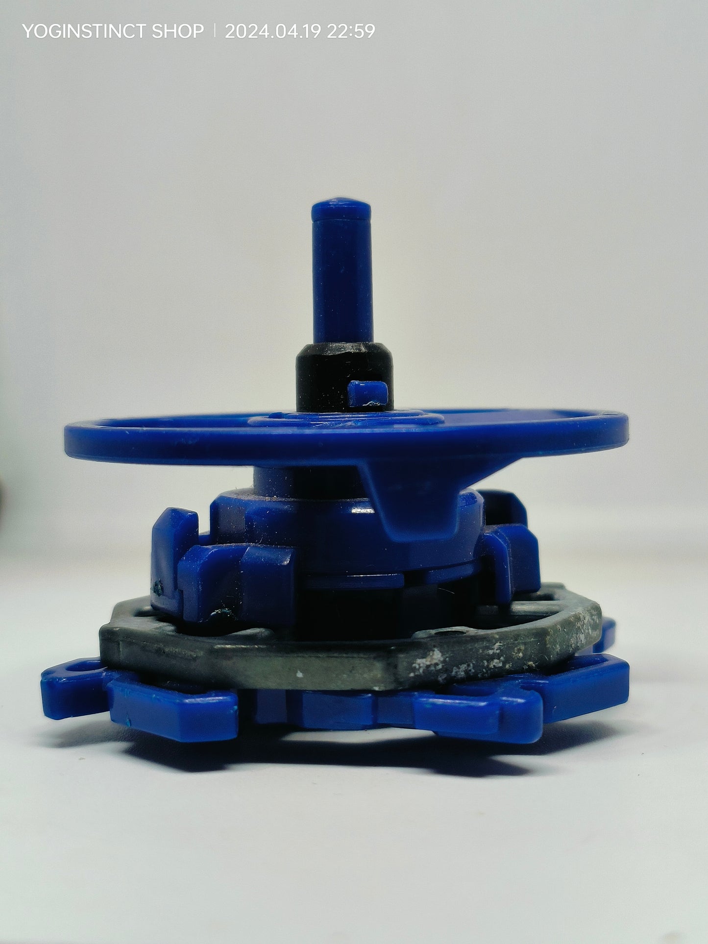 A-64 Cyber Dragoon (A) - Takaratomy Beyblade: V-FORCE