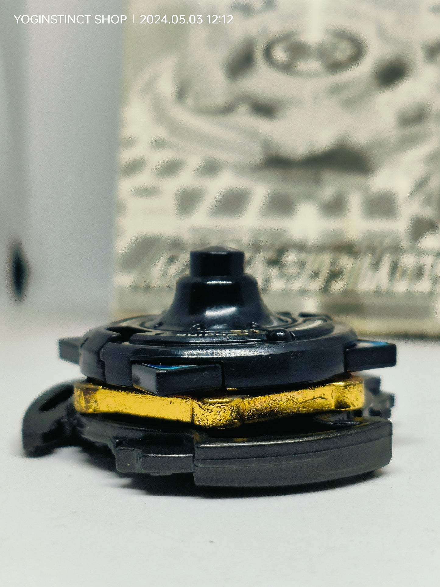 A-000 - burning Cerberus mint with box- Takaratomy G-Revolution Beyblade