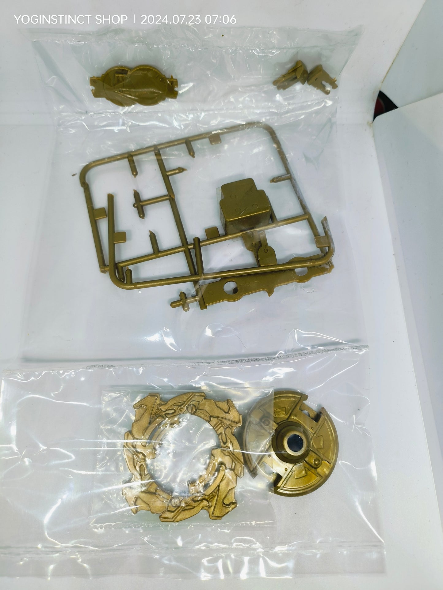 Uriel 2 - Takaratomy Beyblade: V-FORCE