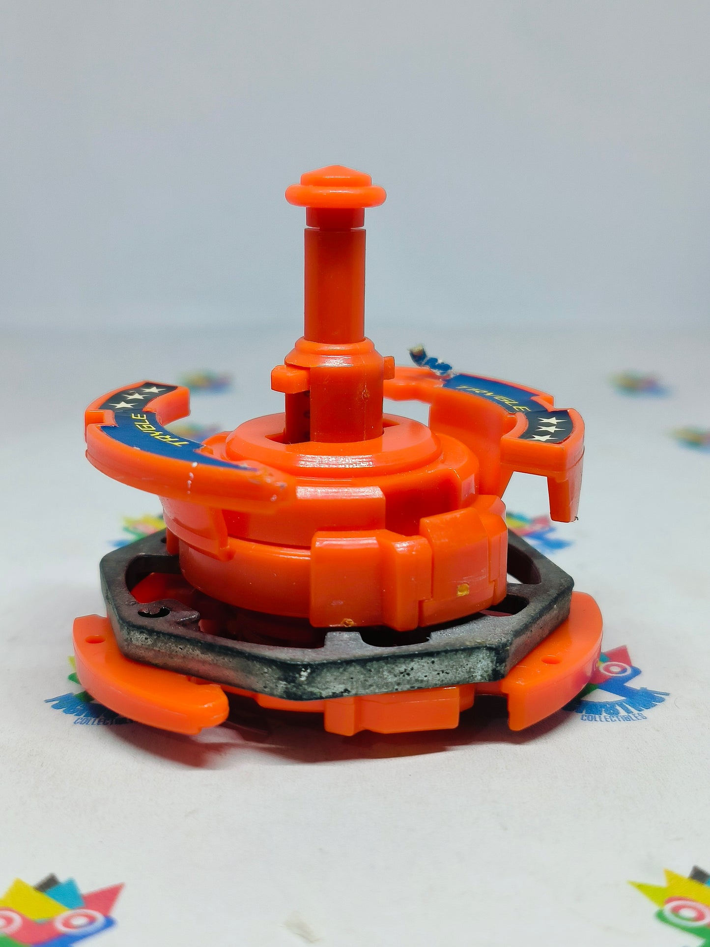 A-17 Trygle (C) - Takaratomy Beyblade: V-Force
