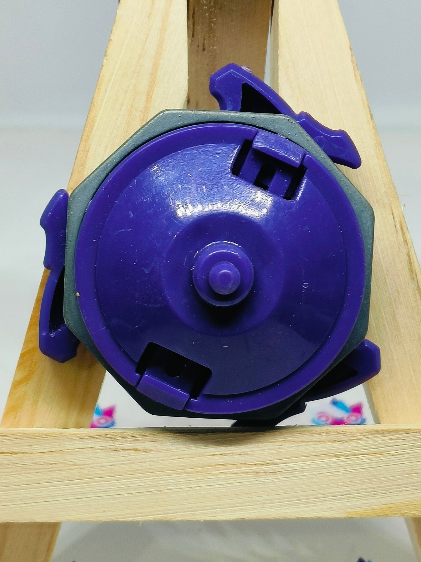 A-39 Knight Dranzer (E) - Takaratomy Beyblade: V-Force