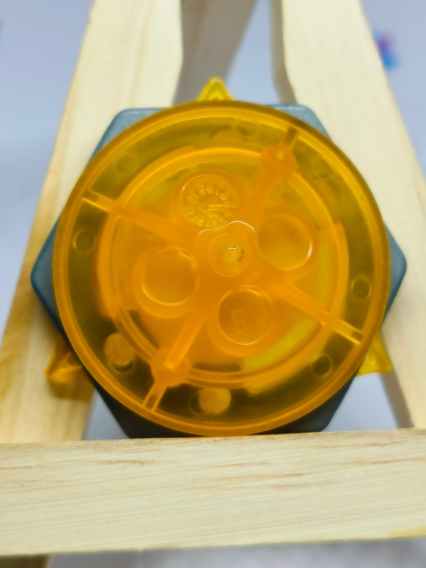 Spark Knight TAKARATOMY BEYBLADE BAKUTEN SHOOT