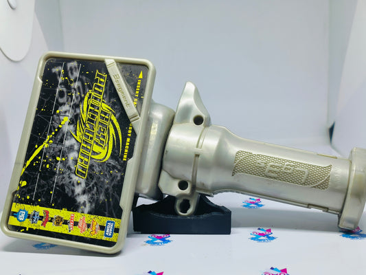 (BB-107) 3-Segment Launcher Grip white with Beypoint card (Metal Saga)