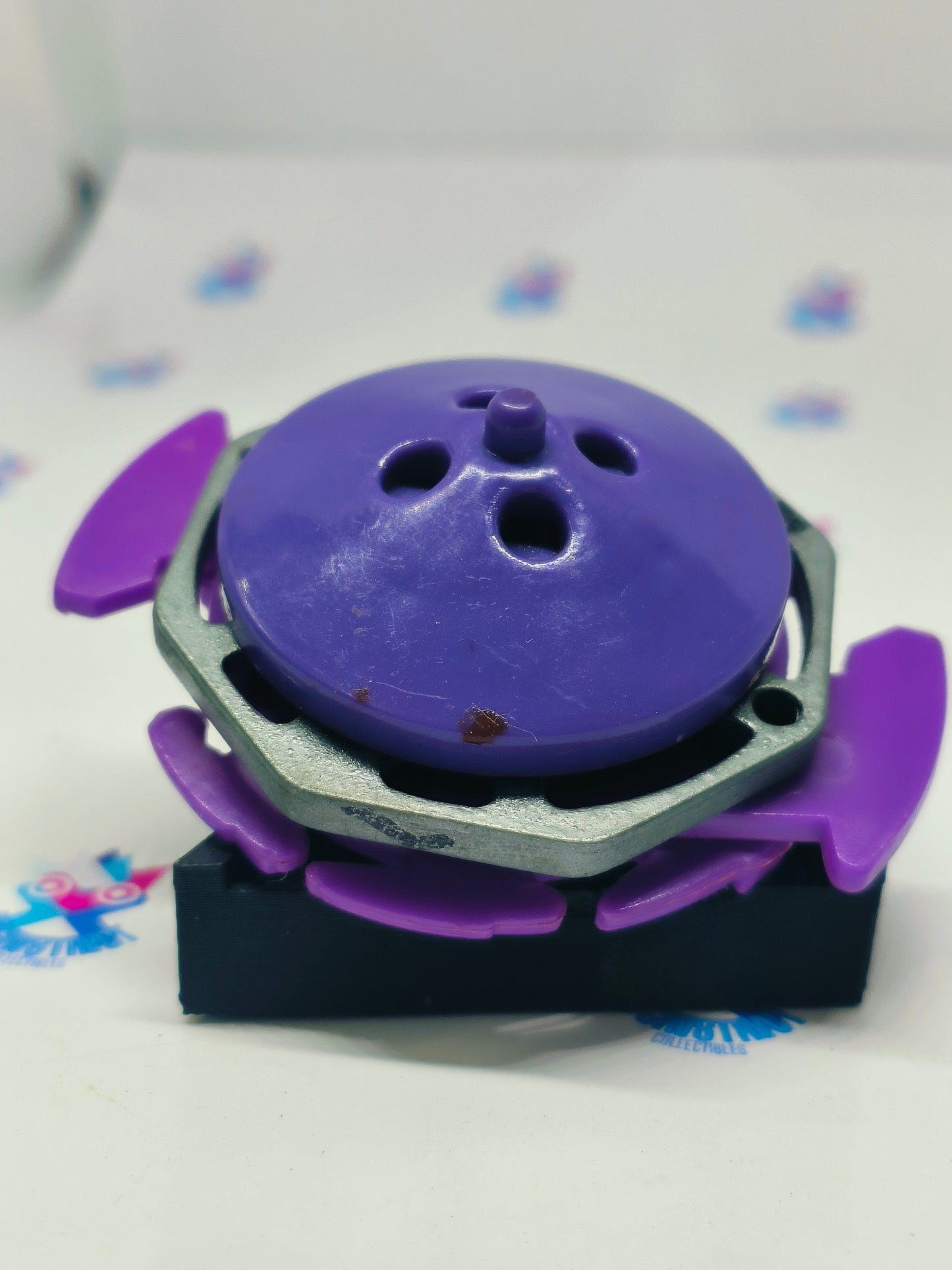 A-9 GALZZLY (Exclusive Purple edition) - Takaratomy Beyblade: V-Force