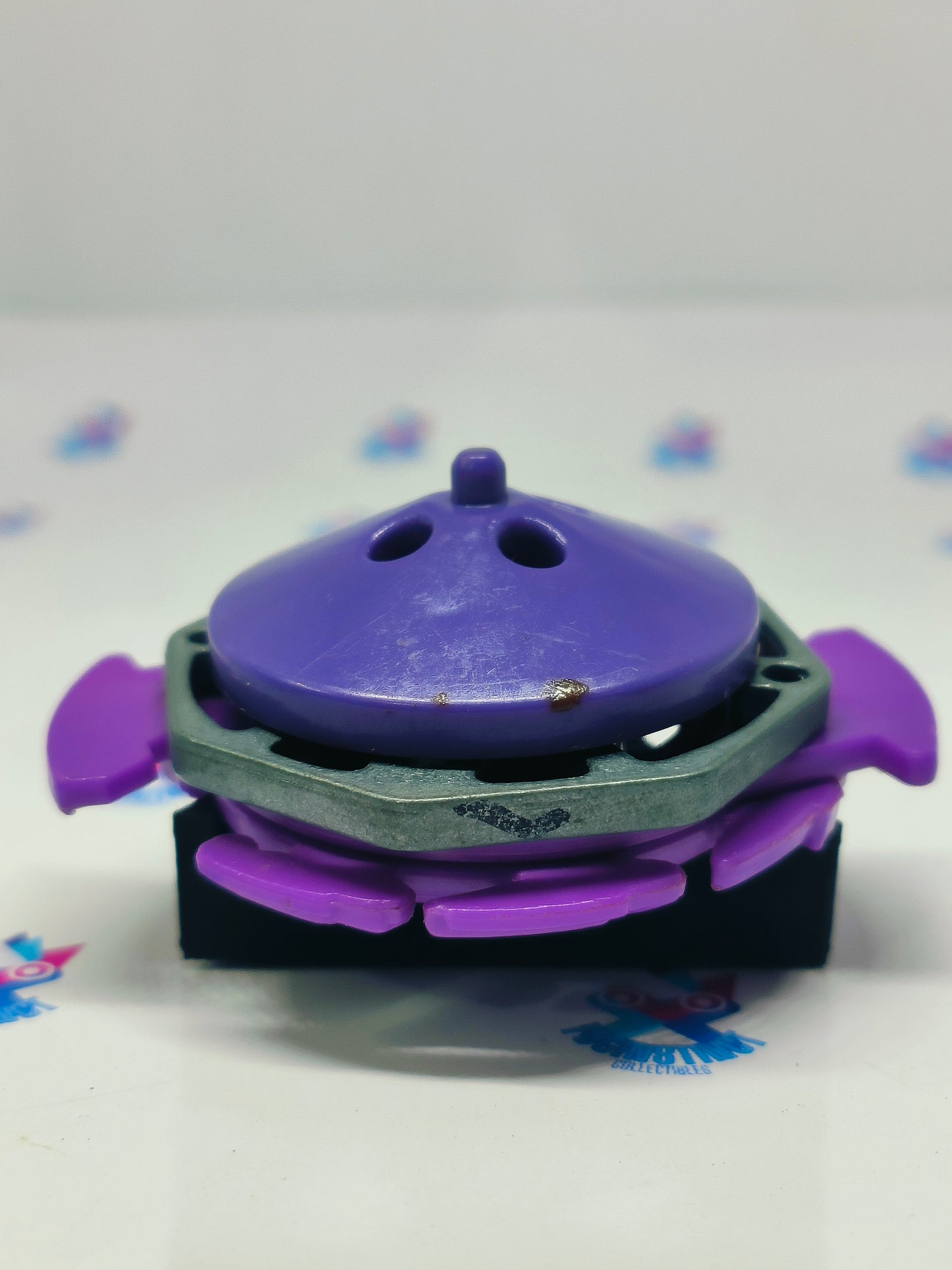 A-9 GALZZLY (Exclusive Purple edition) - Takaratomy Beyblade: V-Force