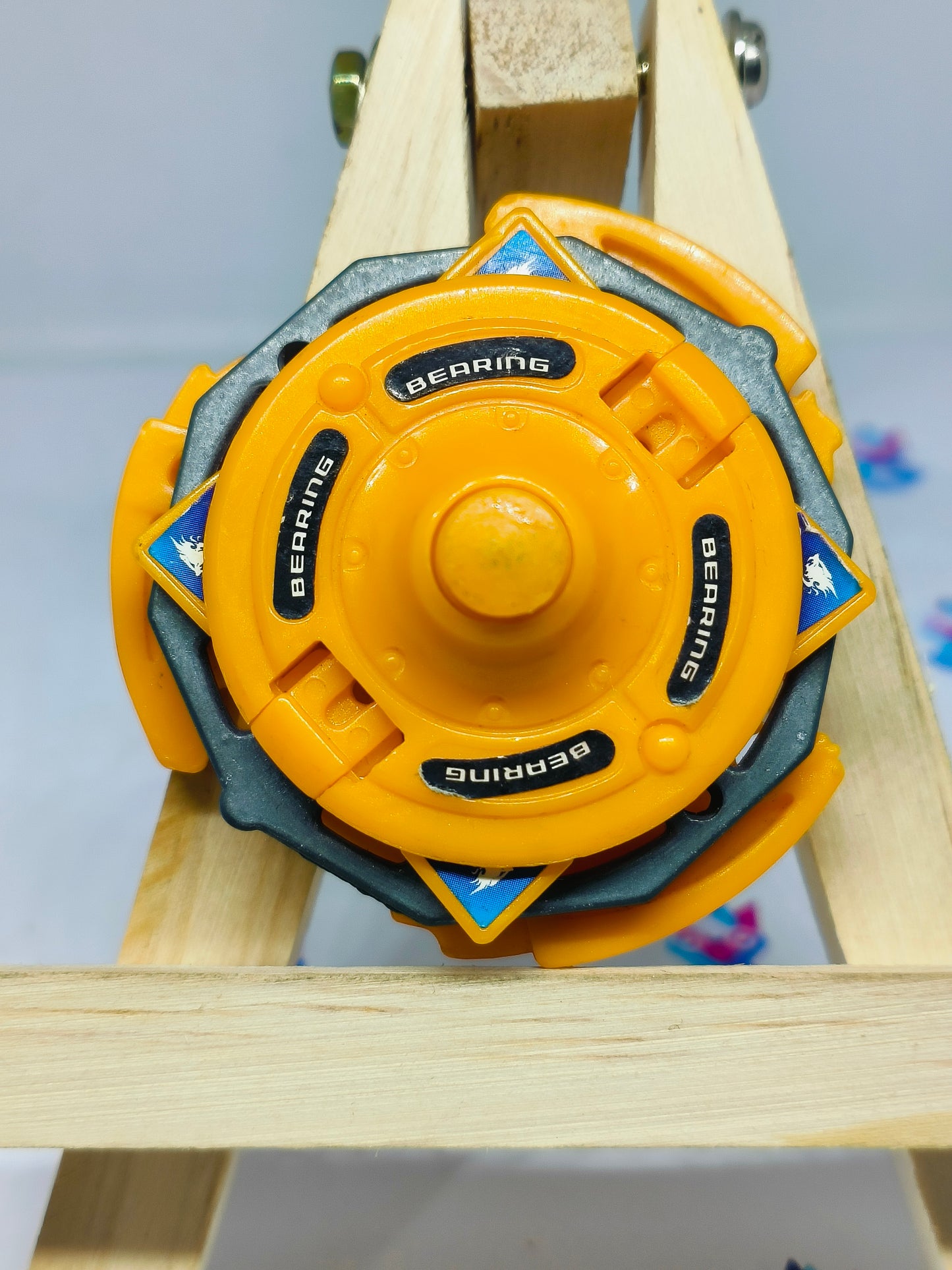 A-82 Burning Kerberous - Takaratomy Beyblade: V - force