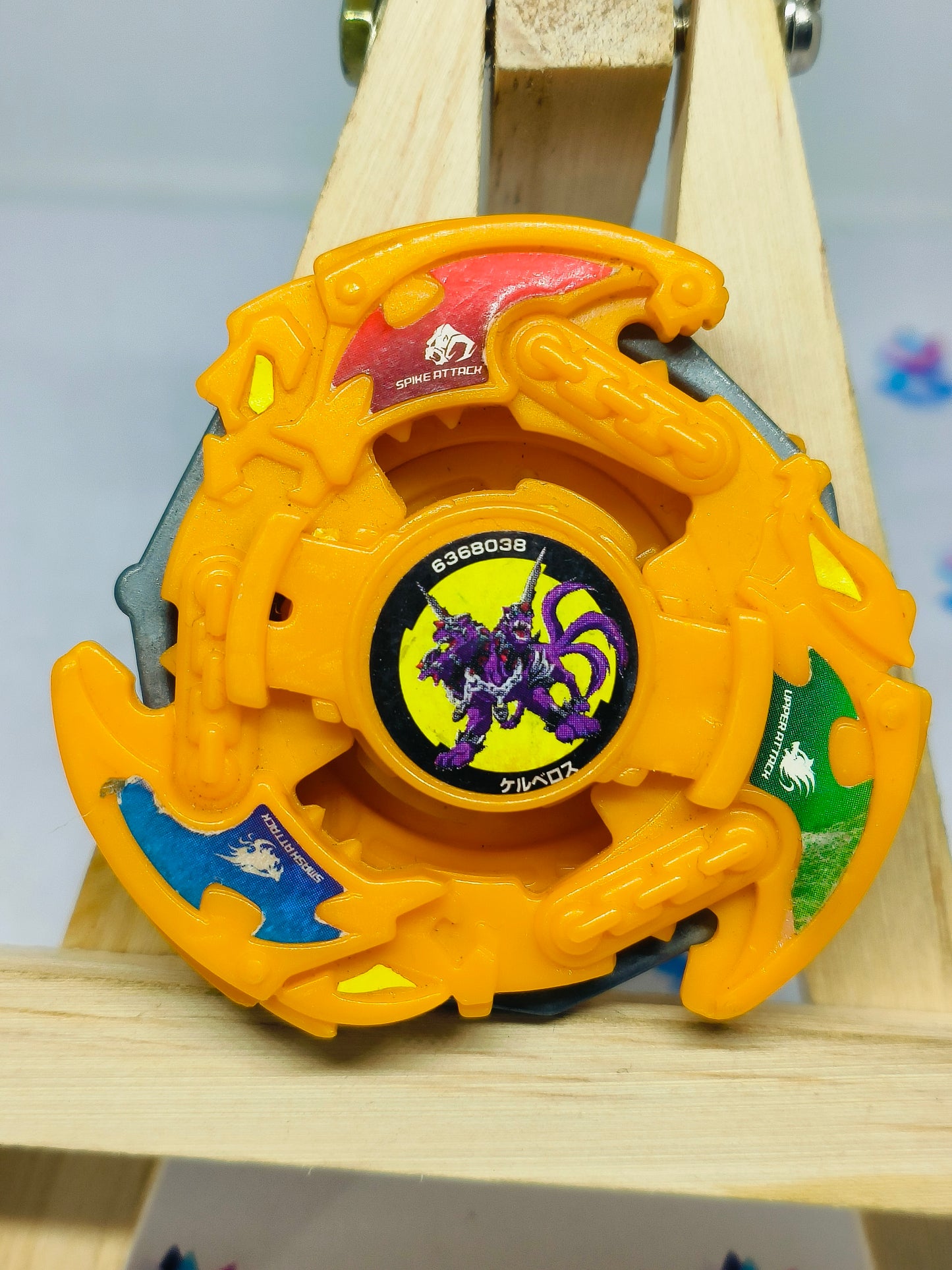 A-82 Burning Kerberous - Takaratomy Beyblade: V - force