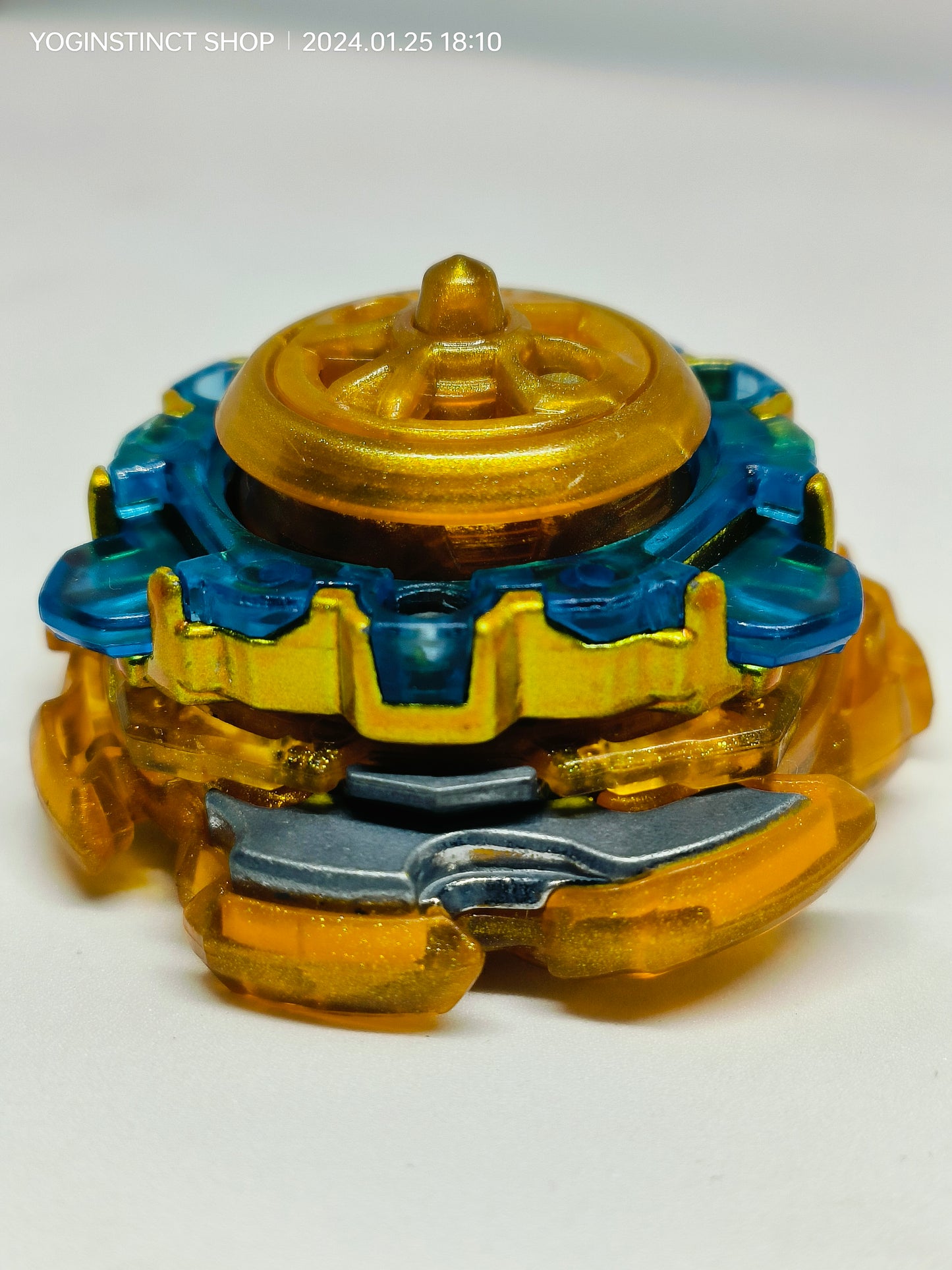 खोखला रग्नारुक 1डी ब्लिट्ज बस'