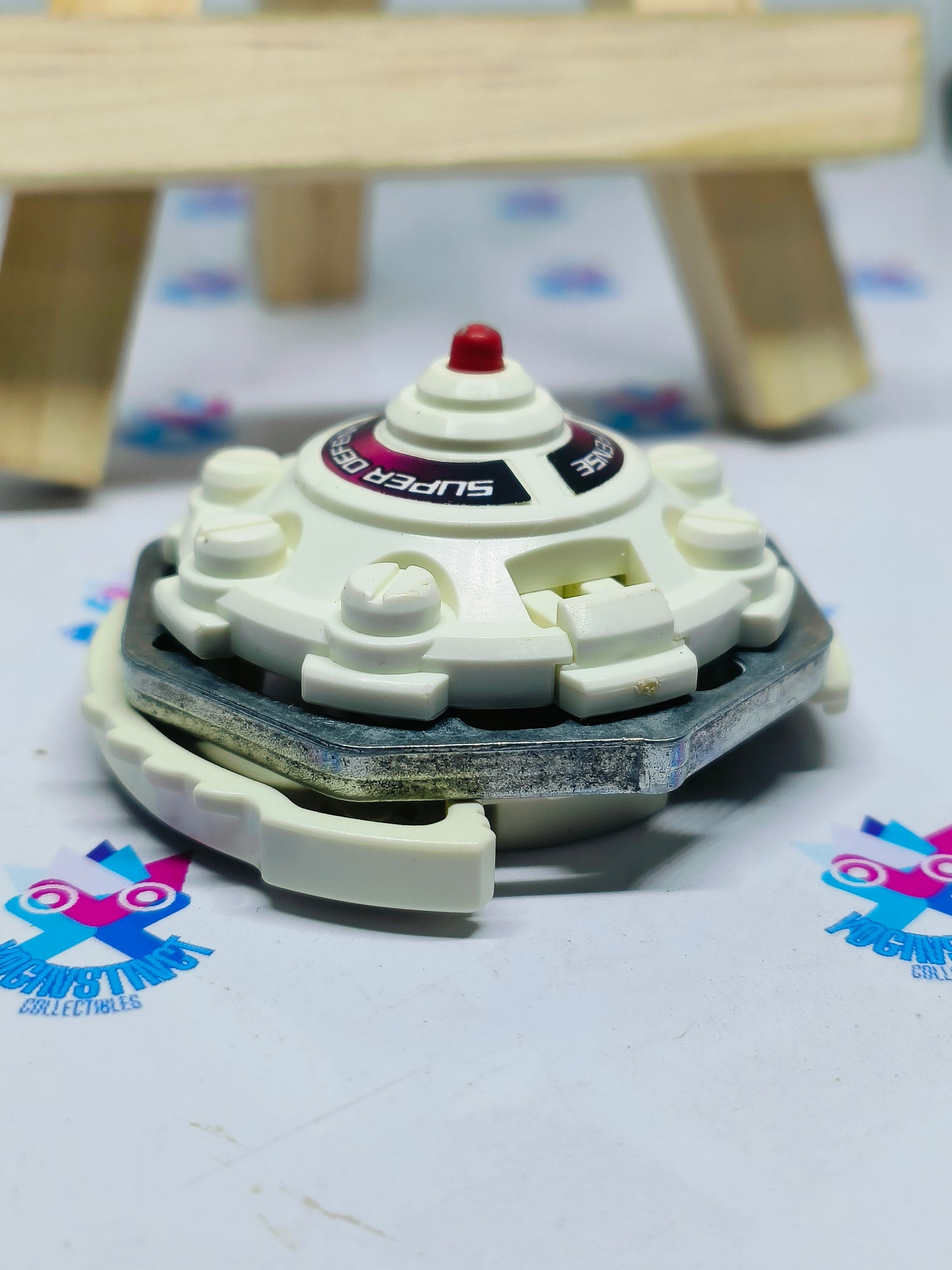 Seaborg 1 (white version) - Takara Tomy beyblades