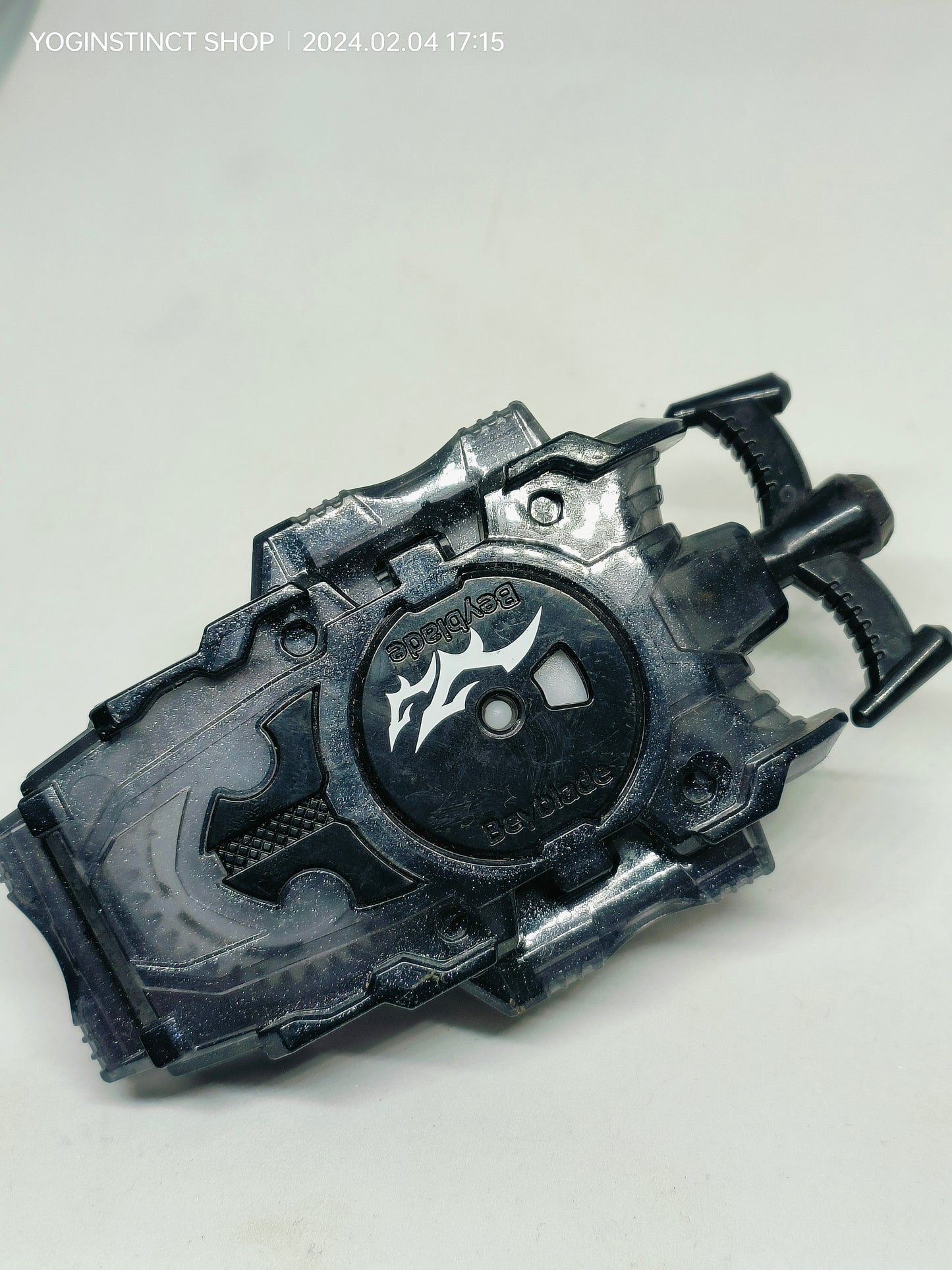 B-141 (Clear Black) Long BeyLauncher Left spin