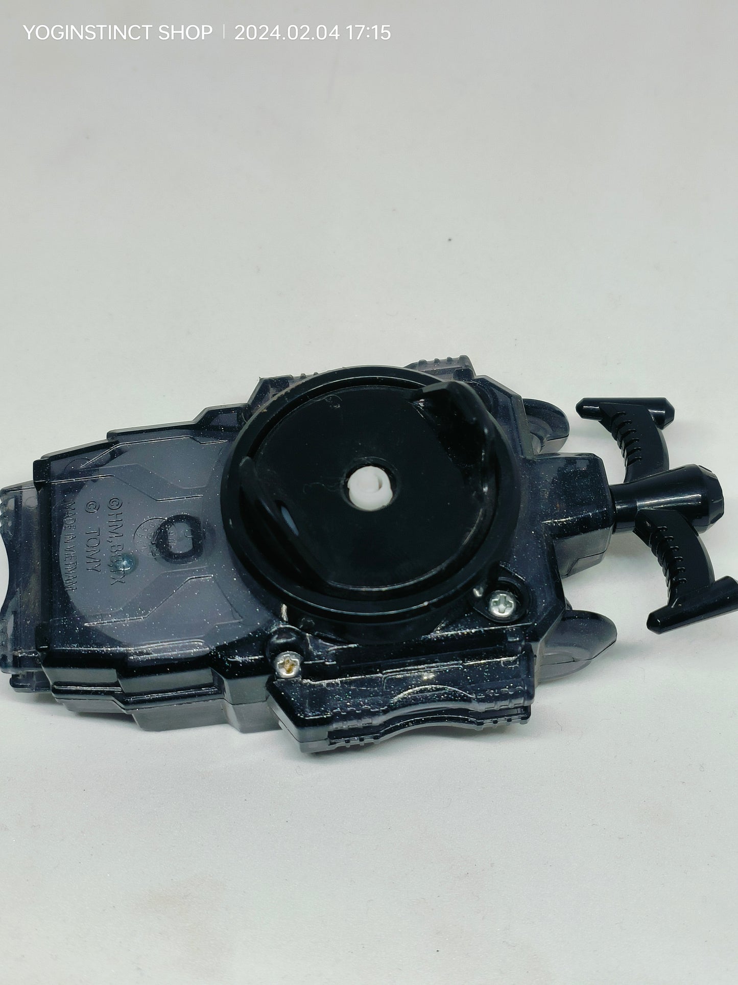 B-141 (Clear Black) Long BeyLauncher Left spin