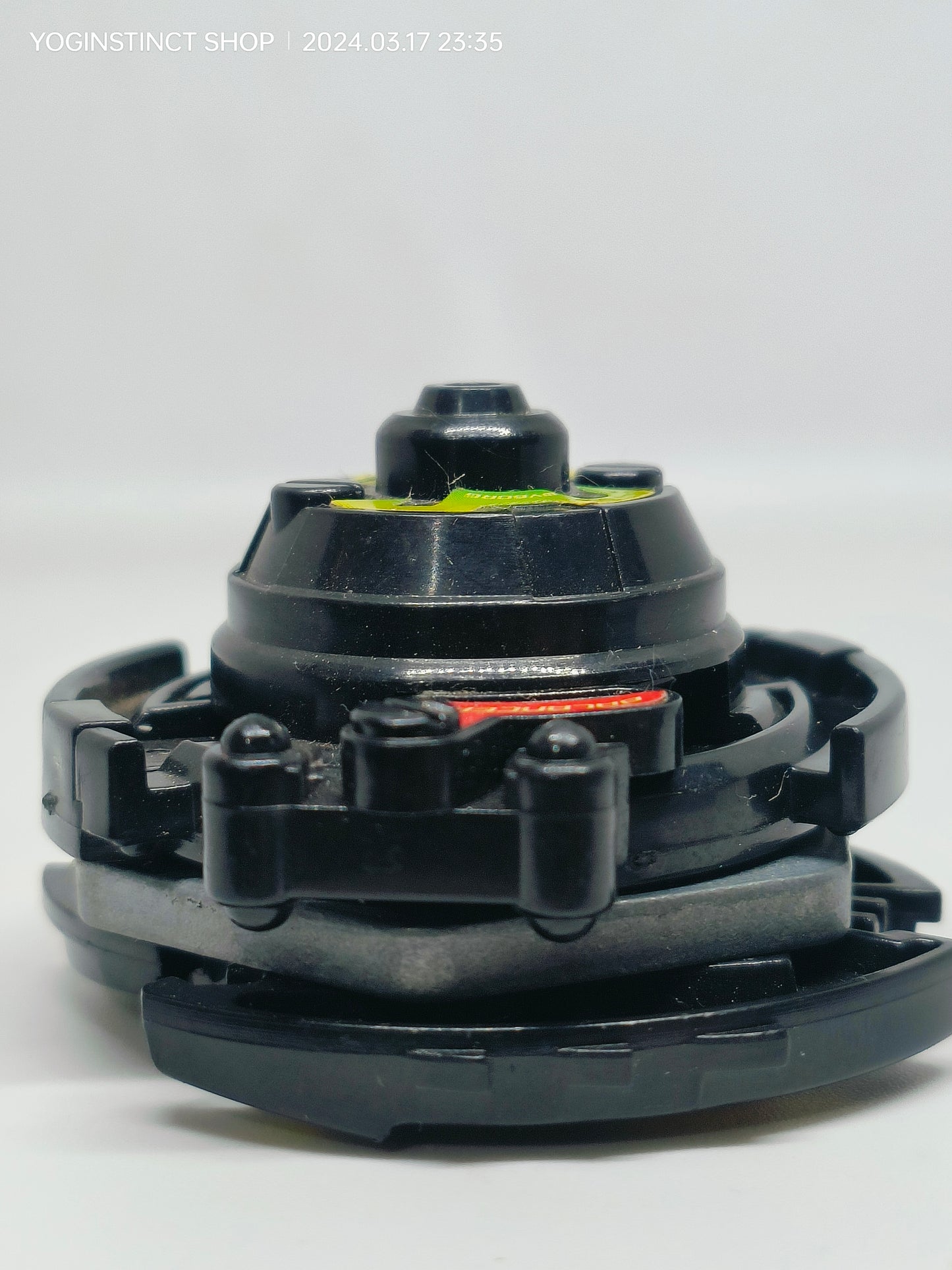 A-36 Wyborg (black edition) (A) - Takaratomy Beyblade: shoot