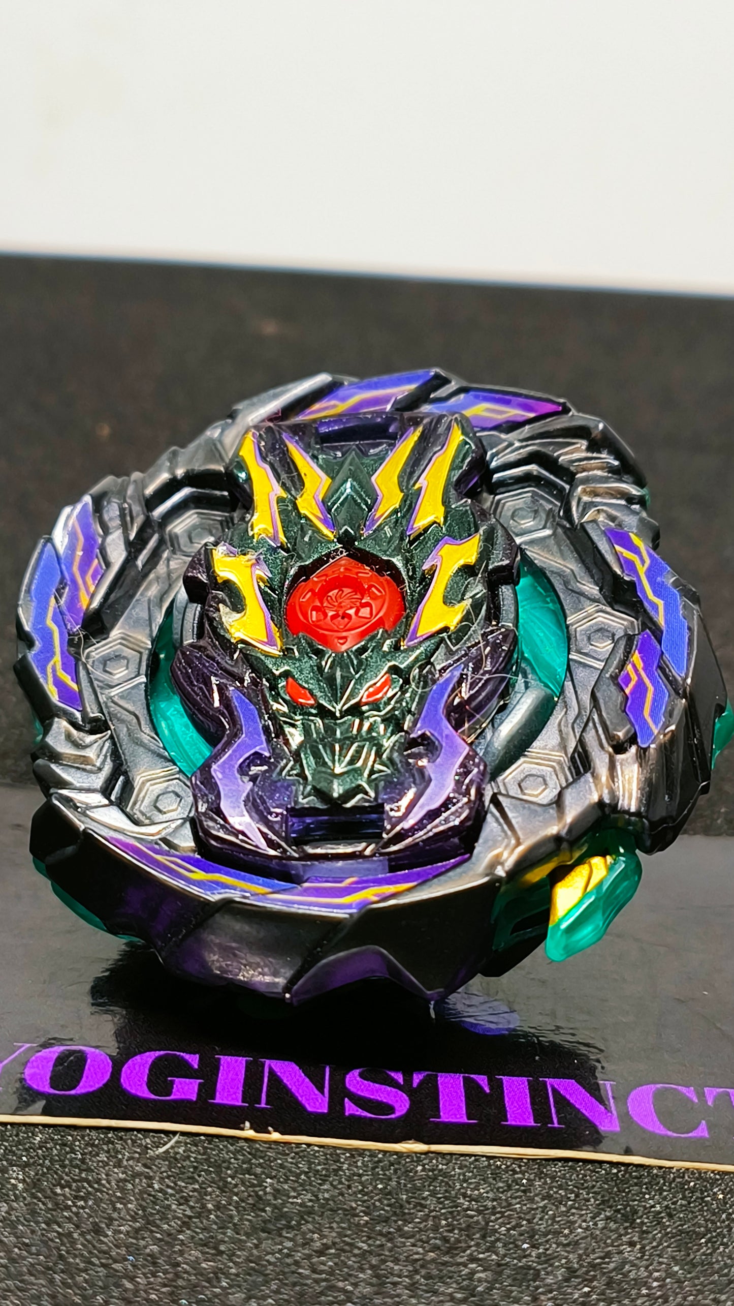 ड्रेड बहमुत 7 बम्प ऑर्बिट मेटल