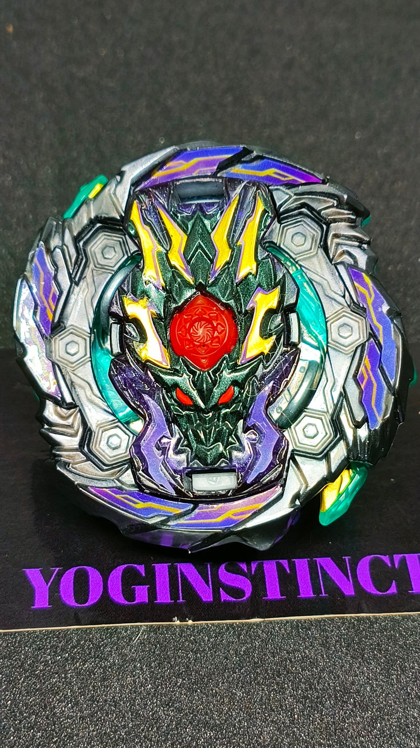 ड्रेड बहमुत 7 बम्प ऑर्बिट मेटल