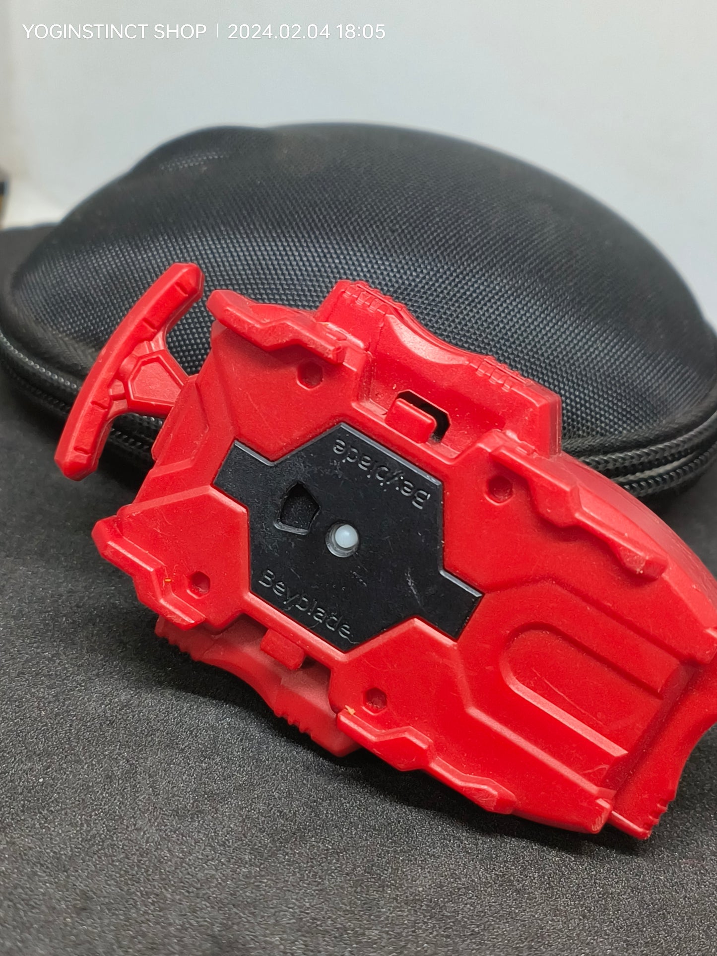The B-108 BeyLauncher (Red) Right spin