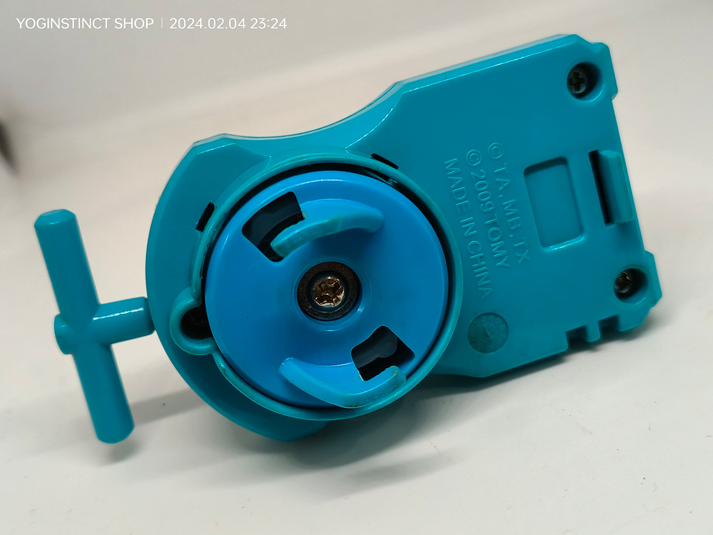 BB-17  BeyLauncher (Metal Saga) cyan blue Right spin