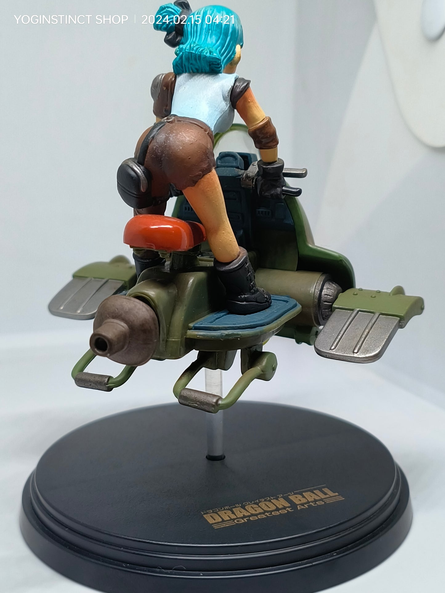 Dragon Ball - Greatest Arts - Bulma on Scooter