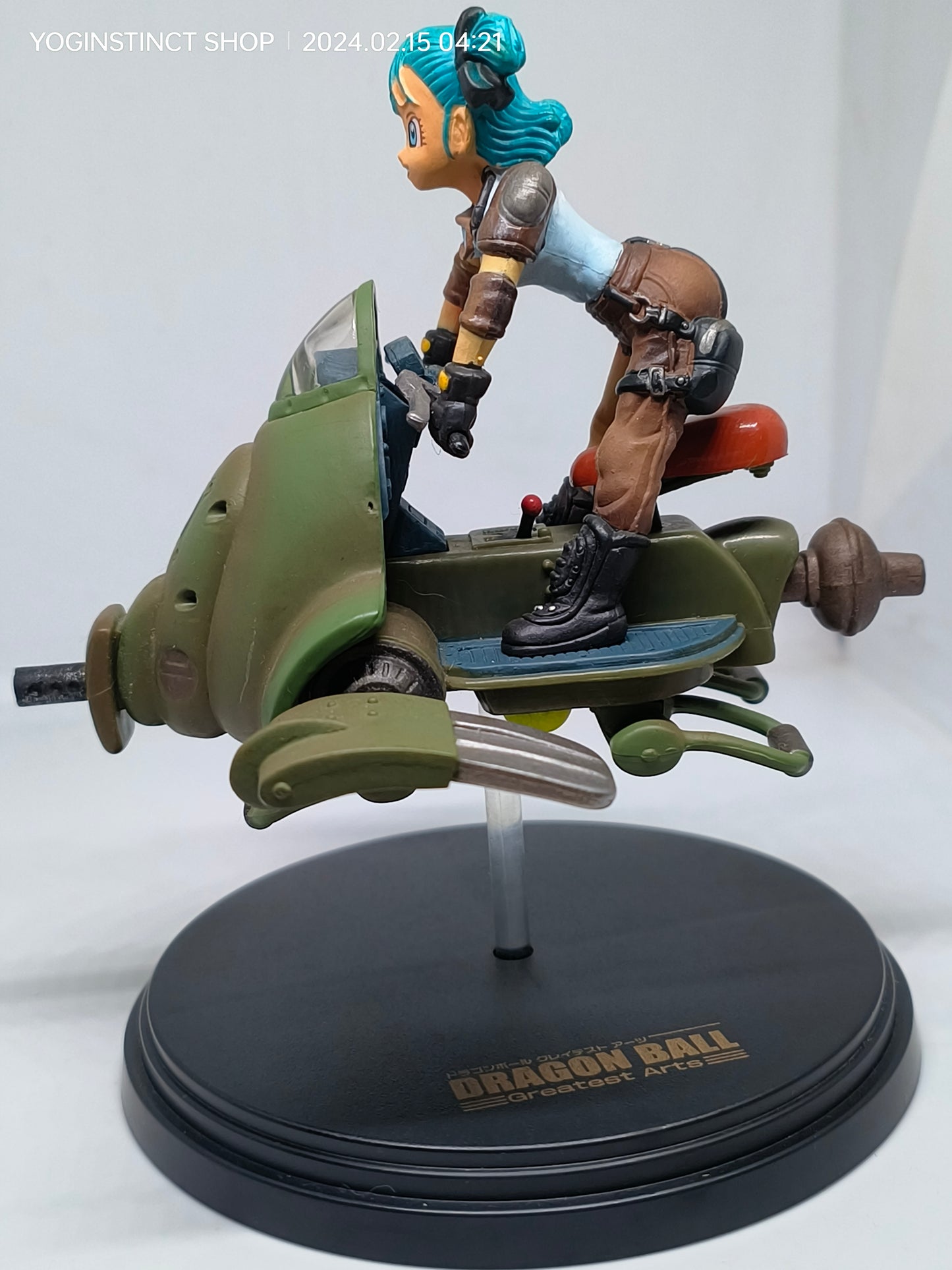 Dragon Ball - Greatest Arts - Bulma on Scooter