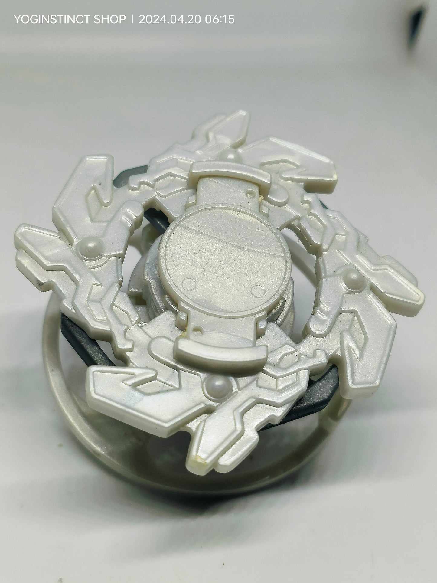 A-64 White Cyber Dragoon (A) - Takaratomy Beyblade: V-FORCE