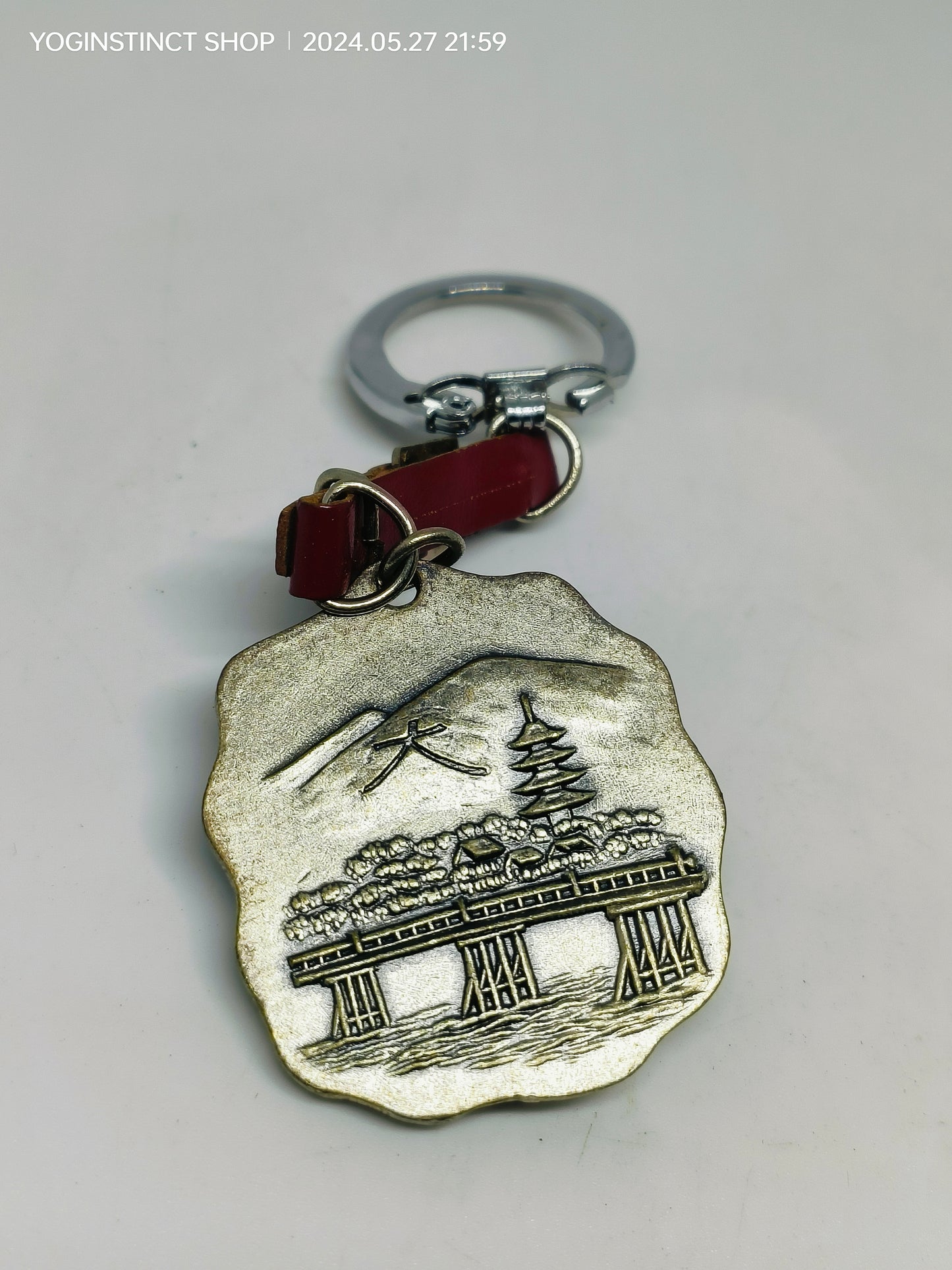 Chiba Stamp Coin Golden Pavilion, Kyoto
18A-042 Keychain