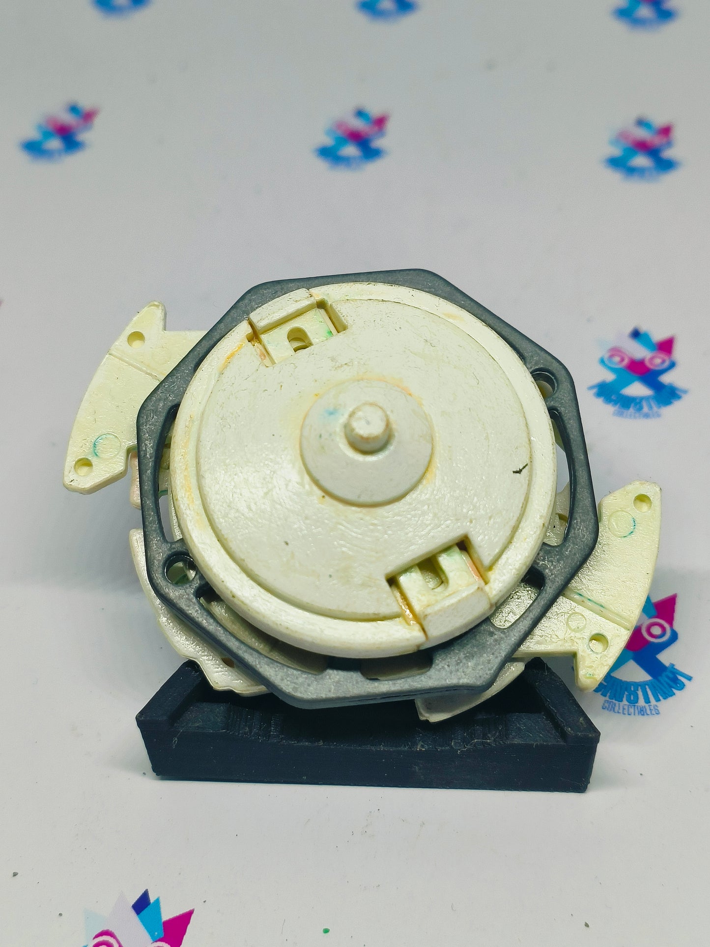 Galzzly - Exclusive white Edition with Limited Edition Stickers