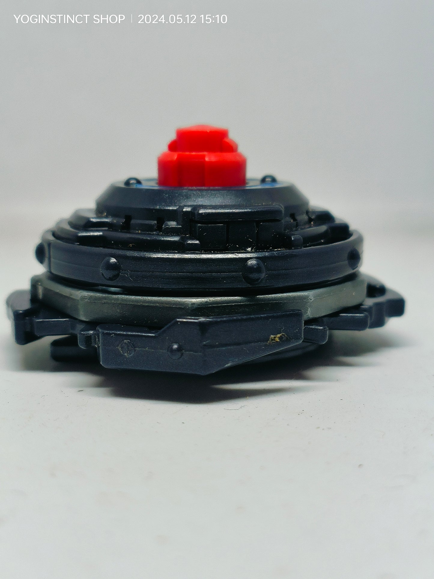 A-129 Zeus - Takaratomy Beyblade: Shoot