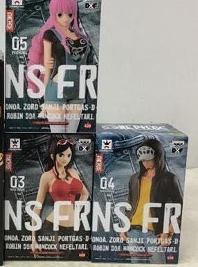 3 जीन्स फ़्रीक फिगर का एक टुकड़ा सेट - लॉ, रॉबिन, रेबेका