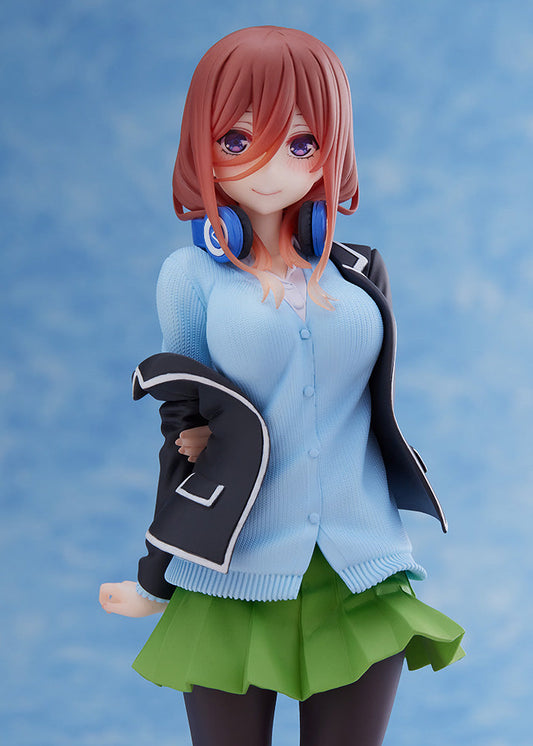 The Quintessential Quintuplets - Miku Nakano Figure (School Uniform Ver)
